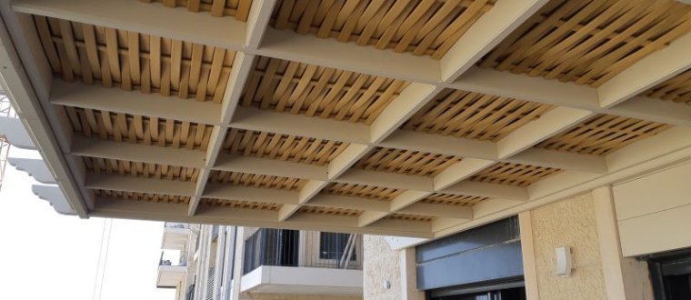 פרגולה למרפסת נגד גשם – המדריך המלא לבחירת הפתרון הנכון