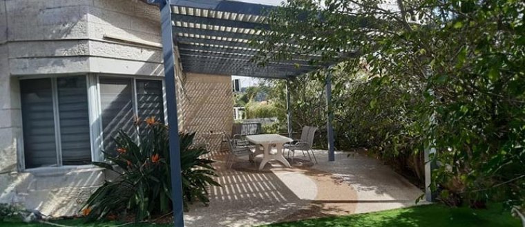 מדריך מקיף להתקנת פרגולה: כל מה שצריך לדעת